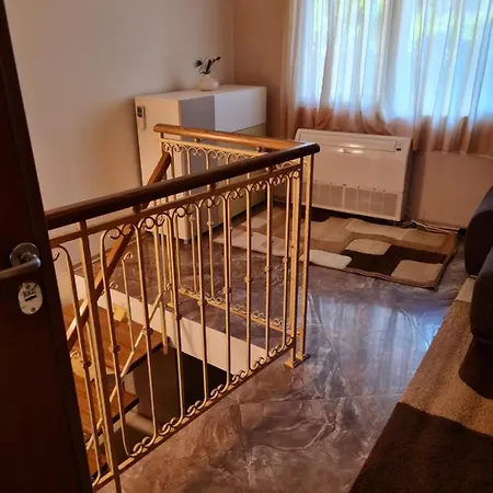 Aпартамент момина сълза * Chisarja